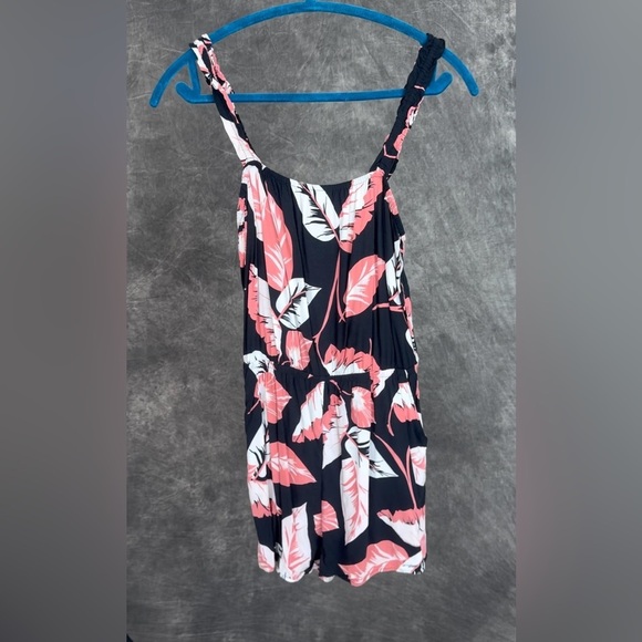 Express Pants - Express Black Floral Sleeveless Romper with Pockets Size S